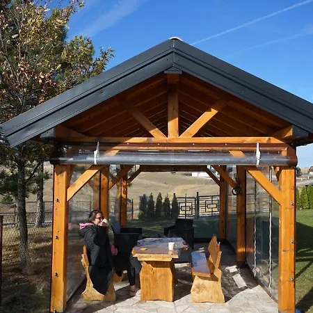 別荘 Zlatiborska Sekvoja ズラティボール